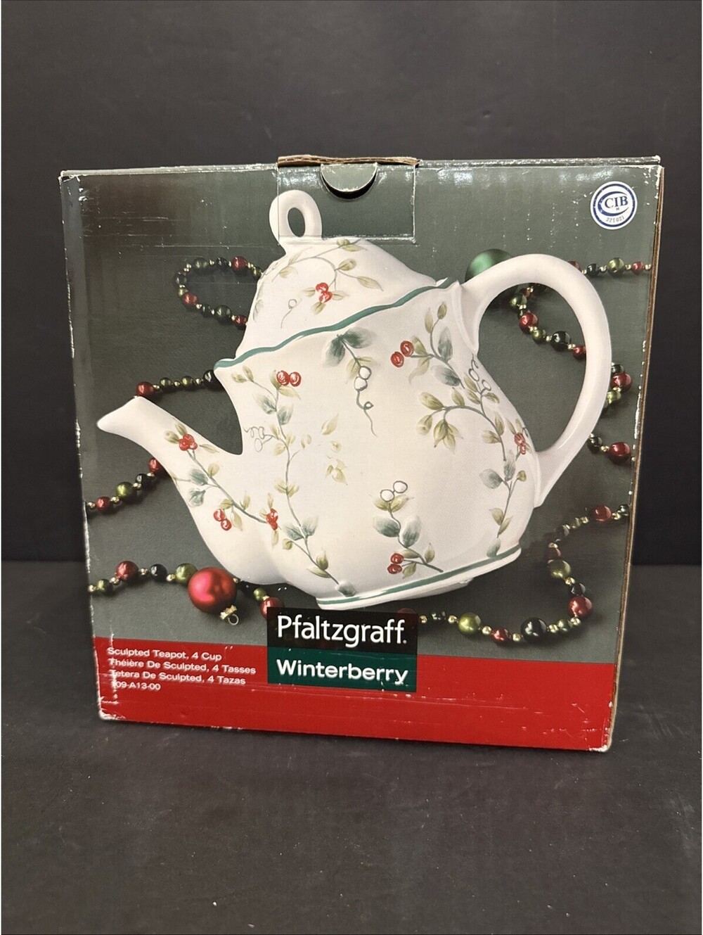New Pfaltzgraff Winterberry Holiday Sculpted Teapot With Lid 4 Cups 8” H 10” L